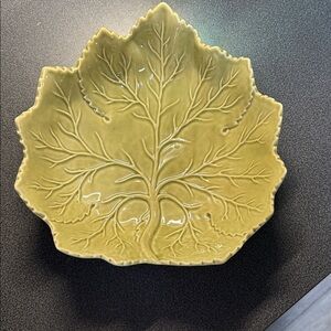 Cabbage Leaf-Shaped Green Olfaire Bowl